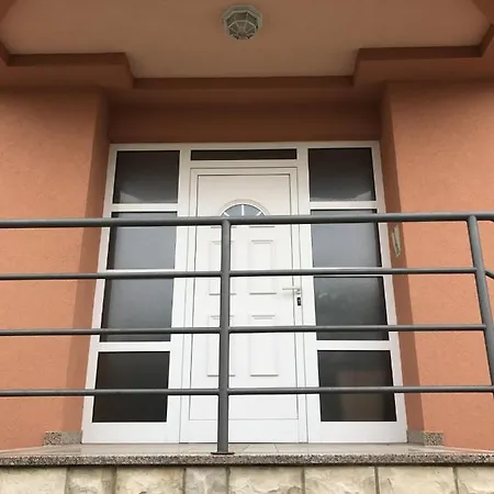 In With Balcony, Air Conditioning, Wifi *