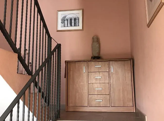 Appartement In With Balcony, Air Conditioning, Wifi