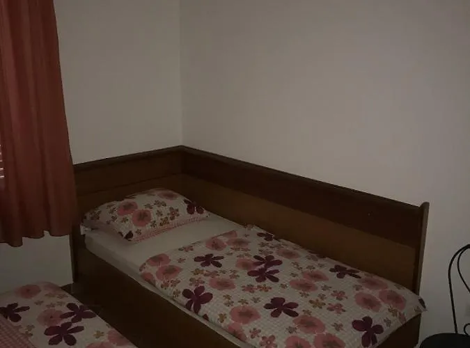 In With Balcony, Air Conditioning, Wifi Appartement