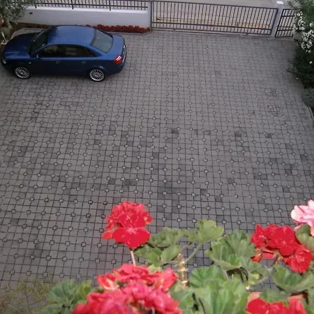 In With Balcony, Air Conditioning, Wifi Apartment
