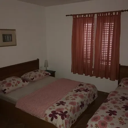 アパート In With Balcony, Air Conditioning, Wifi *