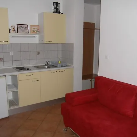 In With Balcony, Air Conditioning, Wifi